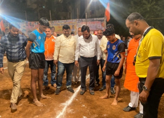 सानपाडा प्रो कबड्डी विभागातील तरुण मुले व मुलींसाठी कबड्डी मातीतल्या खेळाचे आयोजन केले.